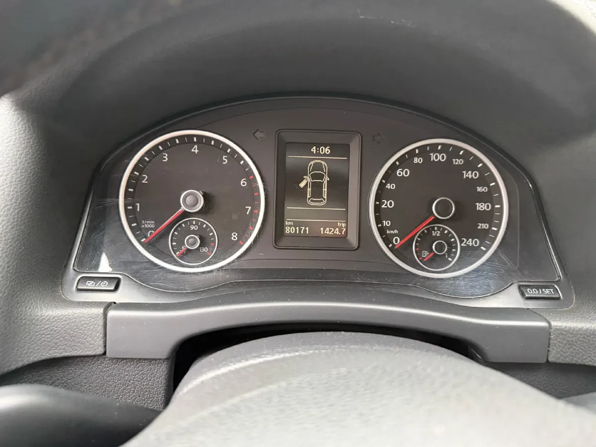 2015 Volkswagen Tiguan 1.8T 160HP L4 6AT,autocango,china used car exporter,china ev exporter,chinese used car exporter,chinese used ev exporter