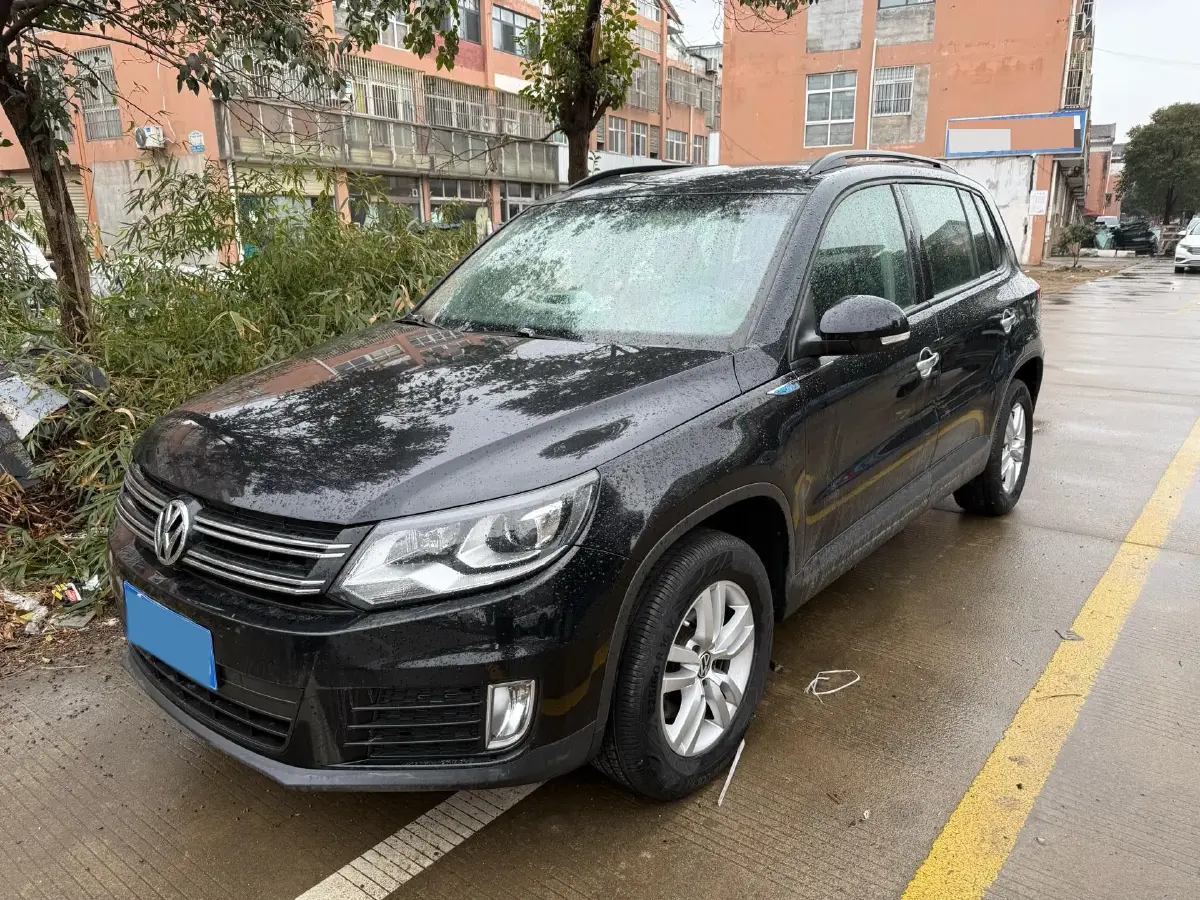 2015 Volkswagen Tiguan 1.8T 160HP L4 6AT