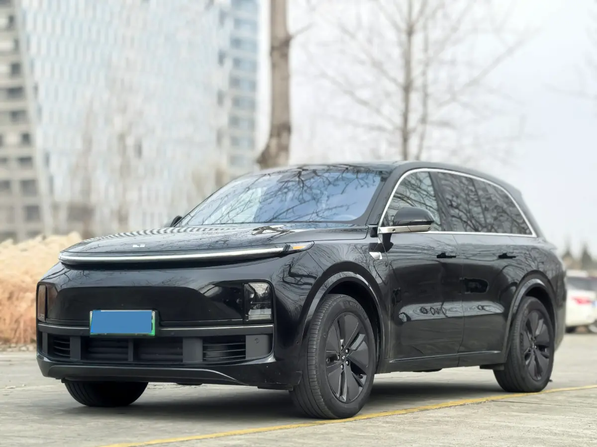 2024 Volvo S60 2.0T 197HP L4 7DCT