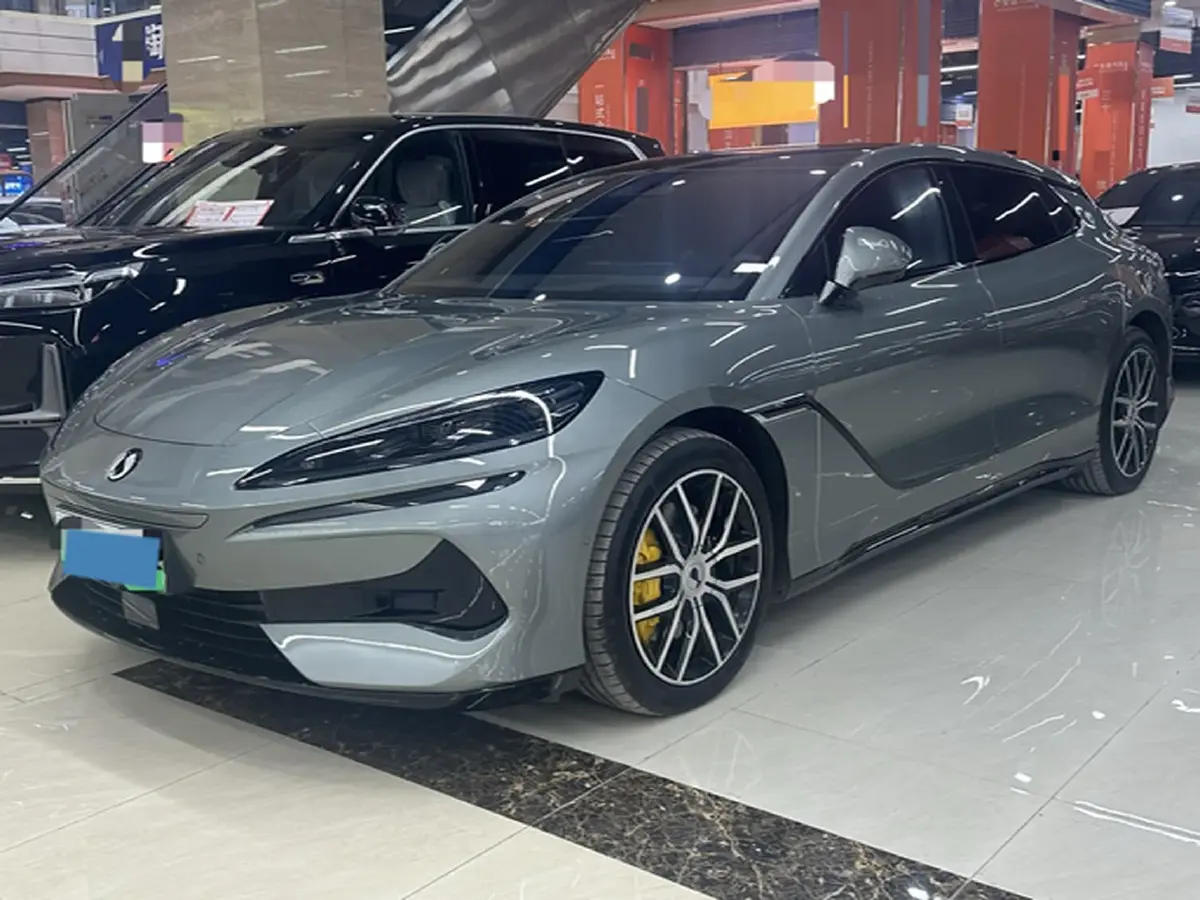 2024 Denza DenzaZ9GT 2.0T 207HP L4 E-CVT PHEV 38.5KWH