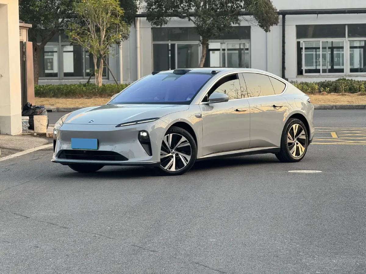 2024 NIO ET5 BEV 75KWH