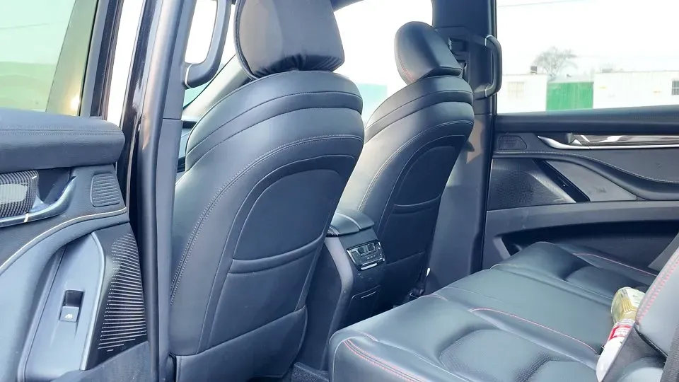 2021 MAXUS D90 Pro 2.0T 218HP L4 8AT,autocango,china used car exporter,china ev exporter,chinese used car exporter,chinese used ev exporter