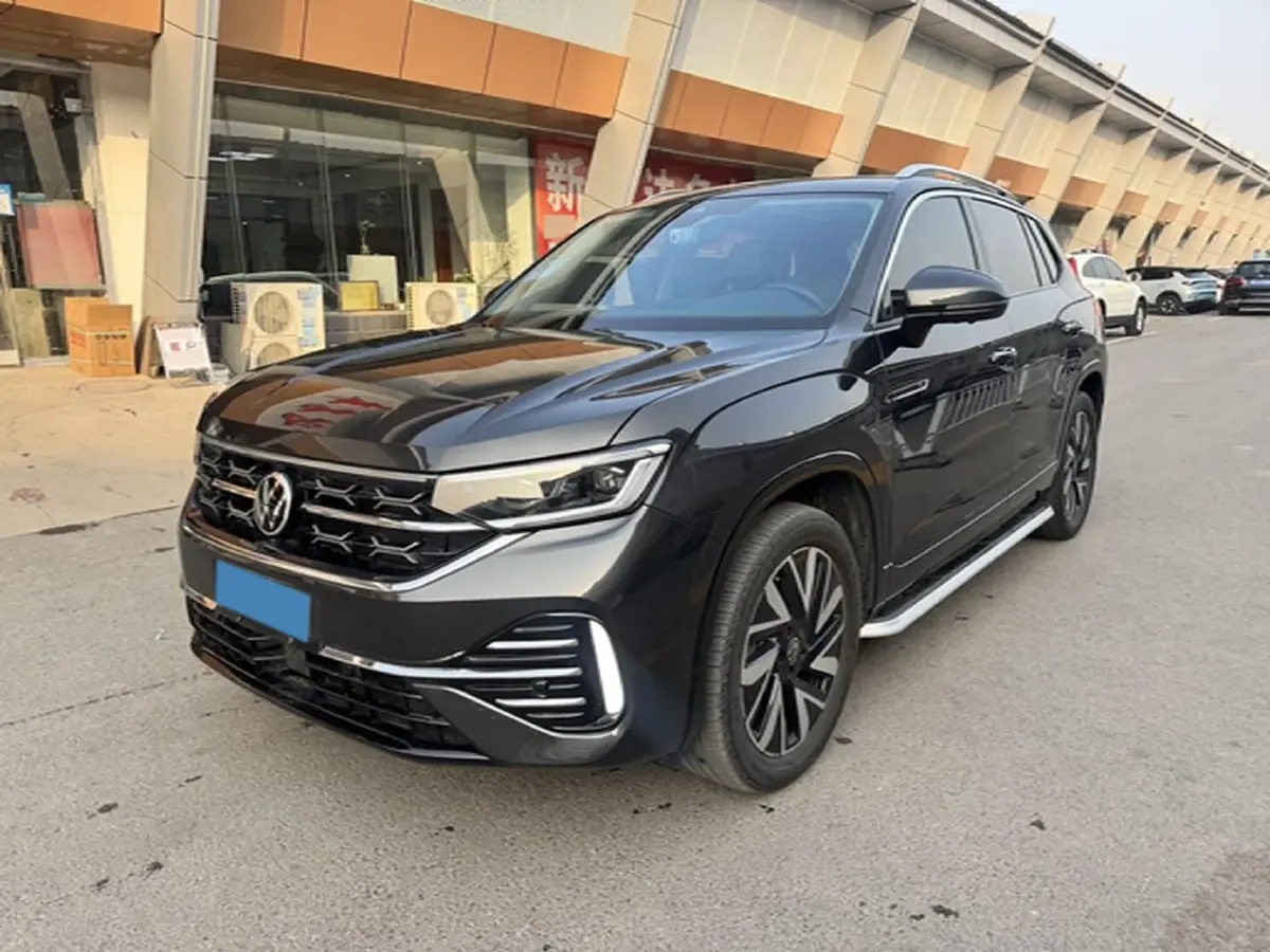 2023 Volkswagen Tayron 2.0T 186HP L4 7DCT