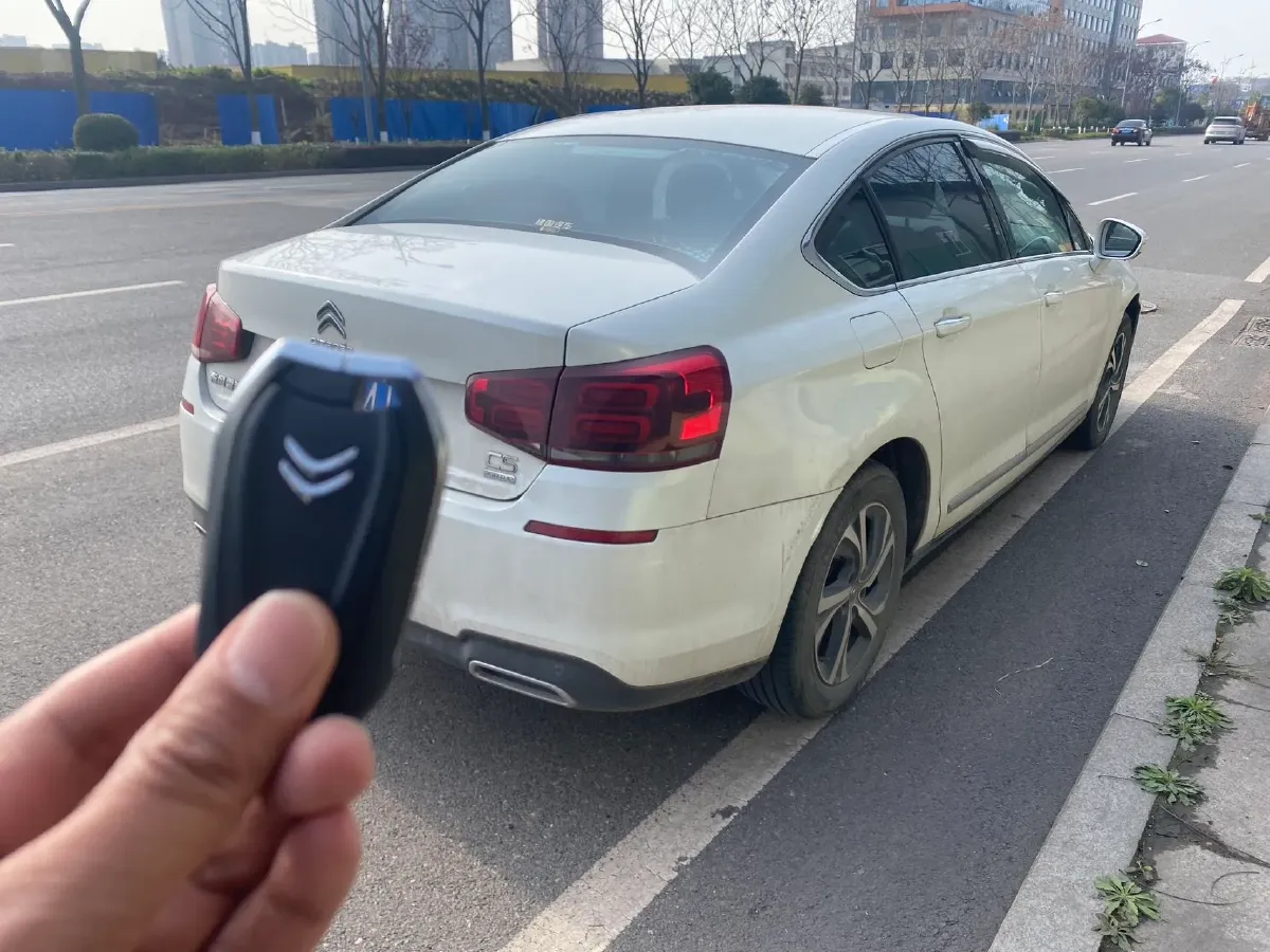 2017 Citroen C5 1.6T 167HP L4 6AT,autocango,china used car exporter,china ev exporter,chinese used car exporter,chinese used ev exporter