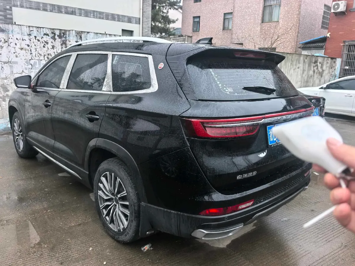 2021 DongFeng Forthing LingZhi Plus 2.0L 133HP L4 6MT,autocango,china used car exporter,china ev exporter,chinese used car exporter,chinese used ev exporter