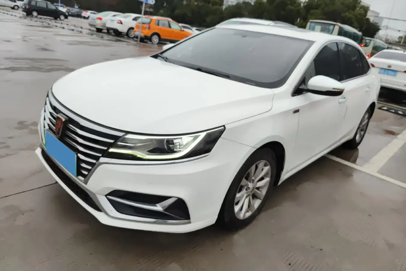2017 Roewe i6 1.0T 125HP L3 2AT PHEV