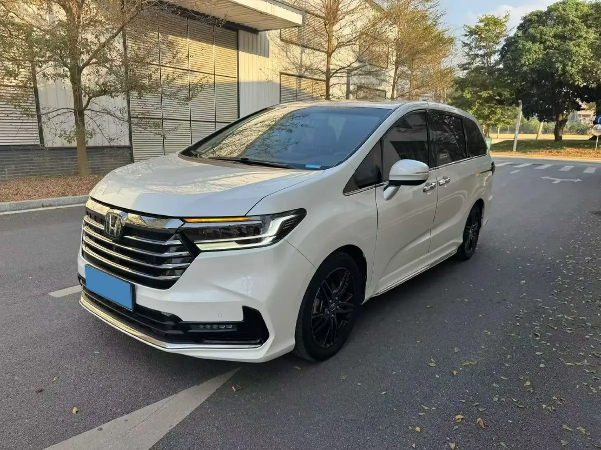 2022 Honda Odyssey 2.0L 146HP L4 E-CVT Hybrid