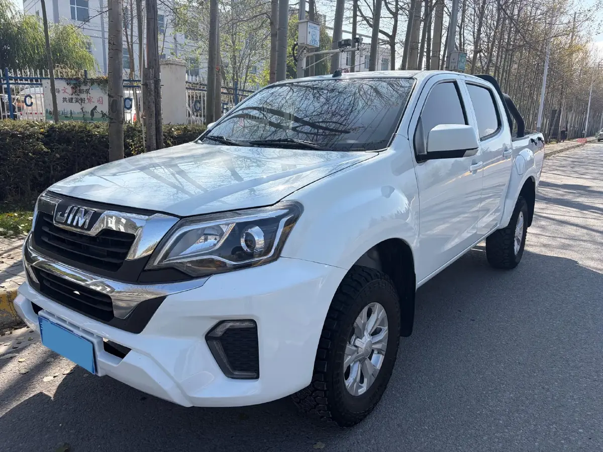 2020 Isuzu RE-MAX Jim 2.5T 150HP L4 6MT