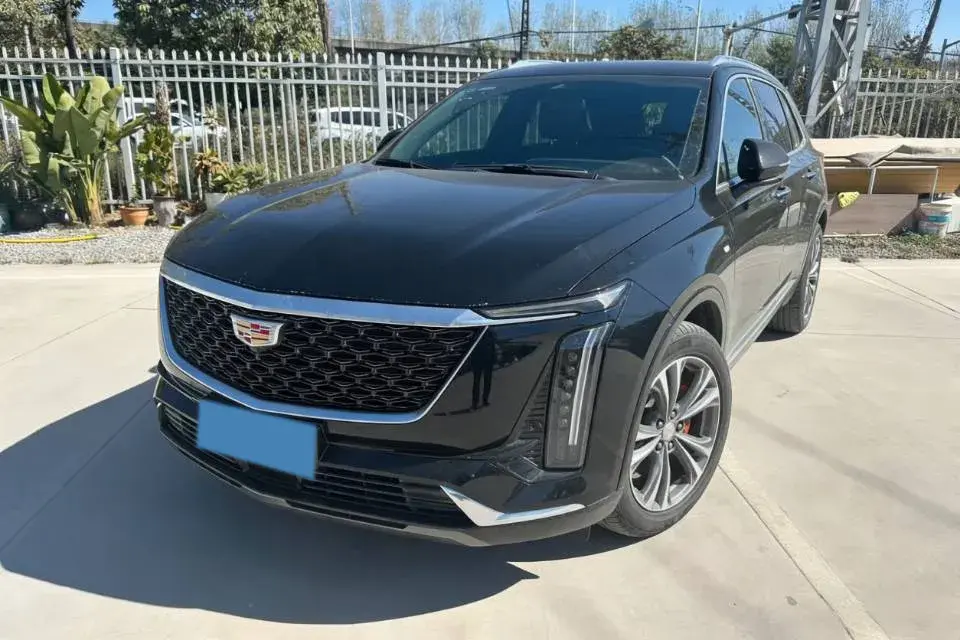 2026 Cadillac XT5 2.0T 237HP L4 9AT