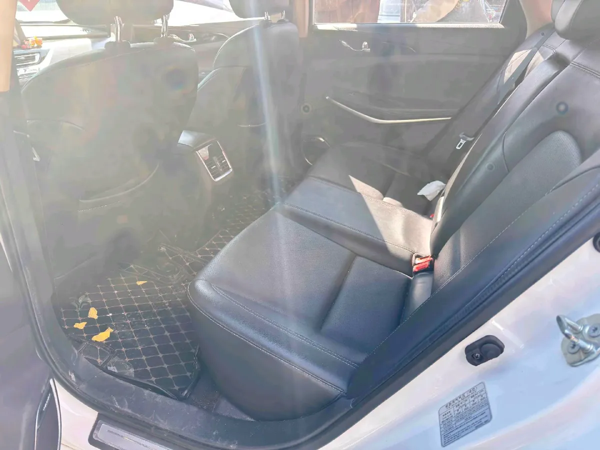 2021 ChangAn Raeton CC 1.5T 180HP L4 7DCT,autocango,china used car exporter,china ev exporter,chinese used car exporter,chinese used ev exporter