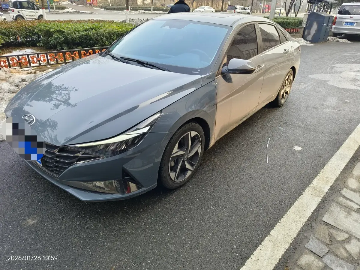2022 Hyundai Elantra 1.5L 115HP L4 CVT
