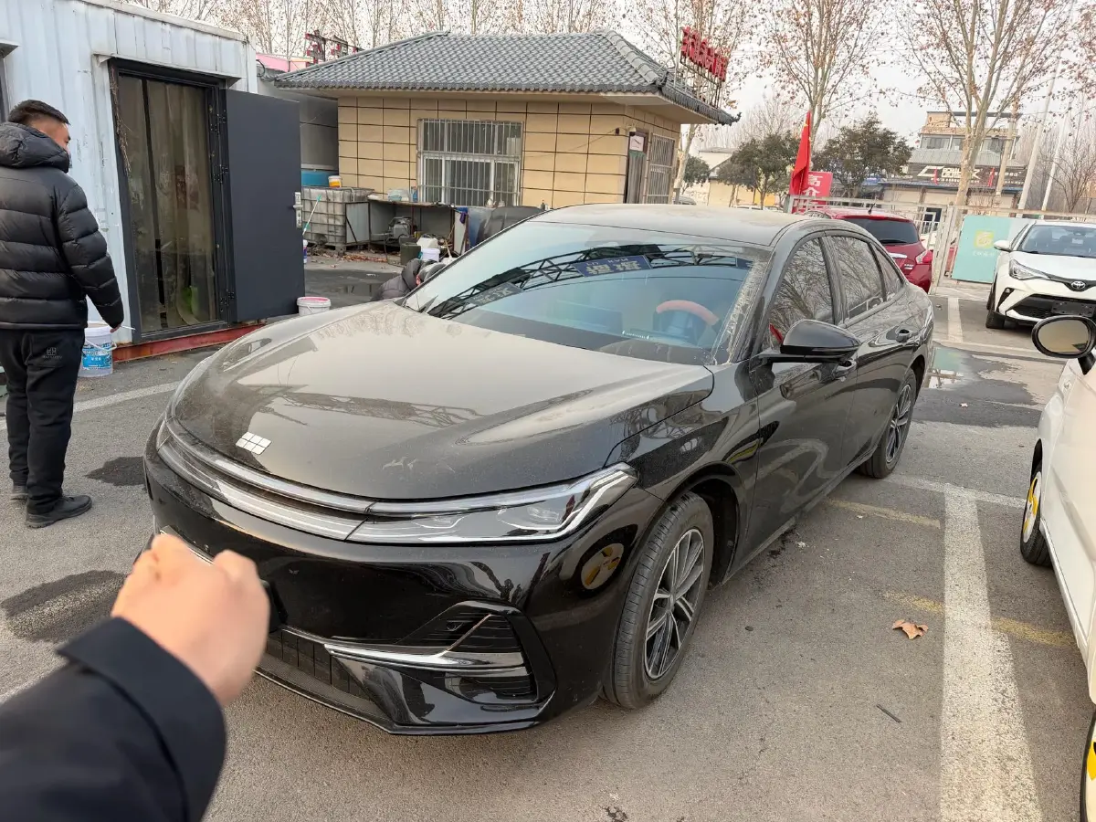 2025 Geely Galaxy A7 1.5L 112HP L4 1DHT PHEV