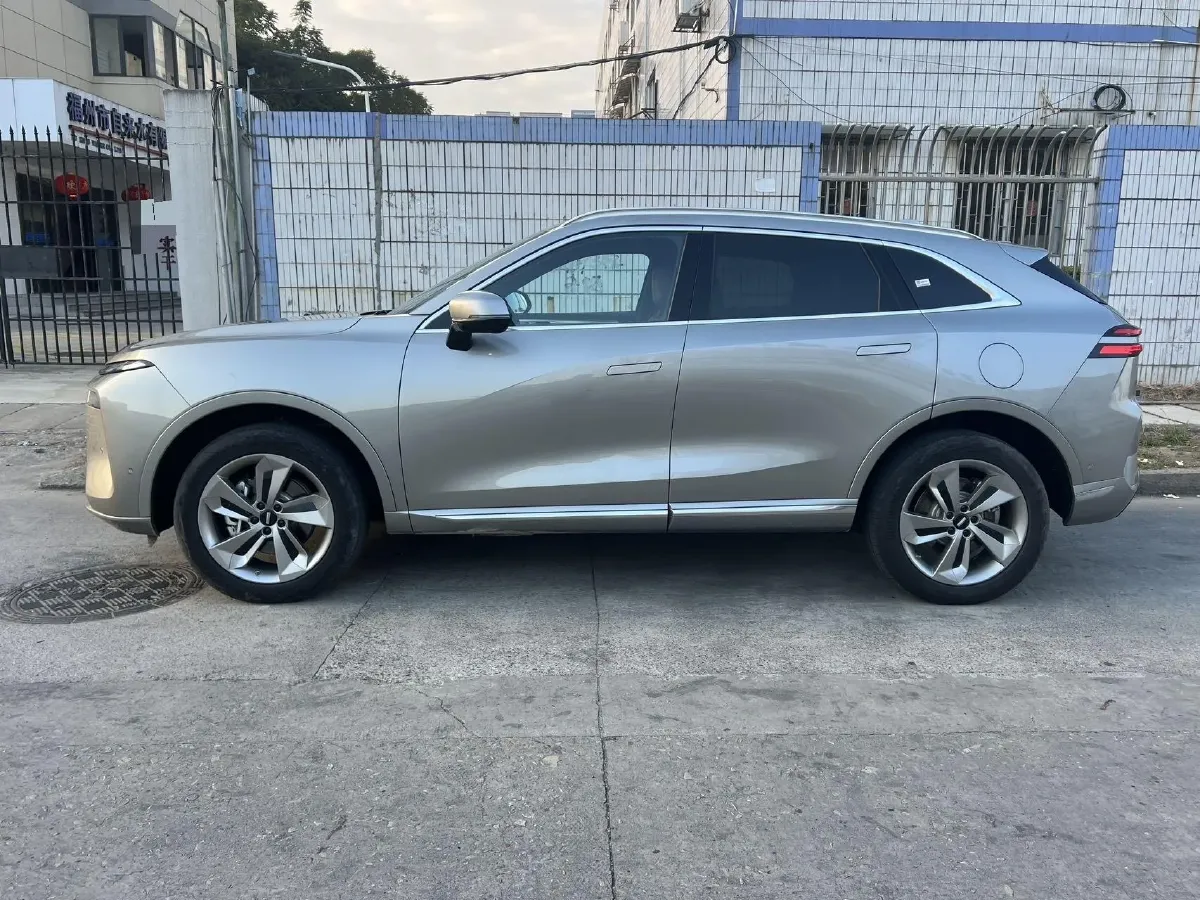 2024 WEY Mocha 1.5T 170HP L4 4DHT PHEV 35.04KWH,autocango,china used car exporter,china ev exporter,chinese used car exporter,chinese used ev exporter