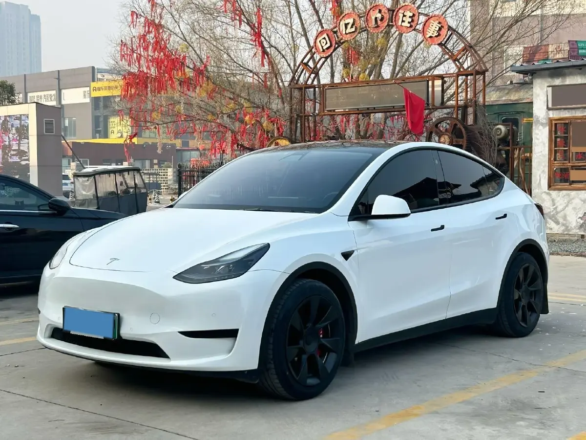 2022 Tesla Model Y BEV 60KWH