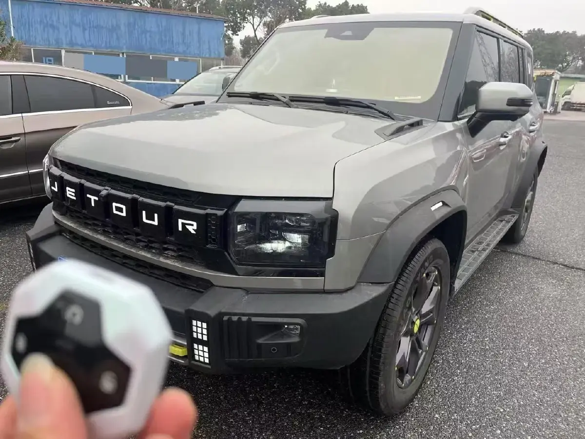 2025 Jetour Traveller 2.0T 254HP L4 8AT