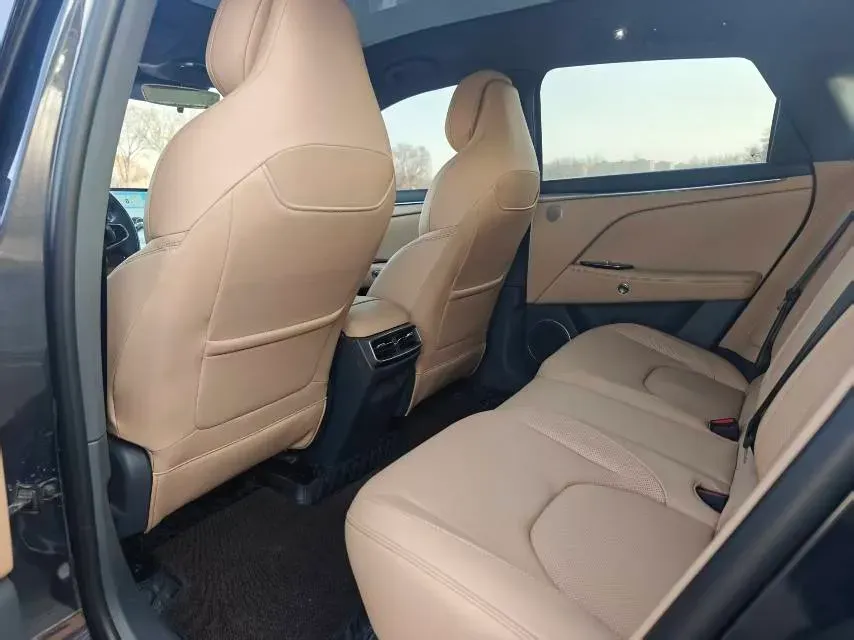 2024 ARCFOX αT5 BEV 65KWH,autocango,china used car exporter,china ev exporter,chinese used car exporter,chinese used ev exporter