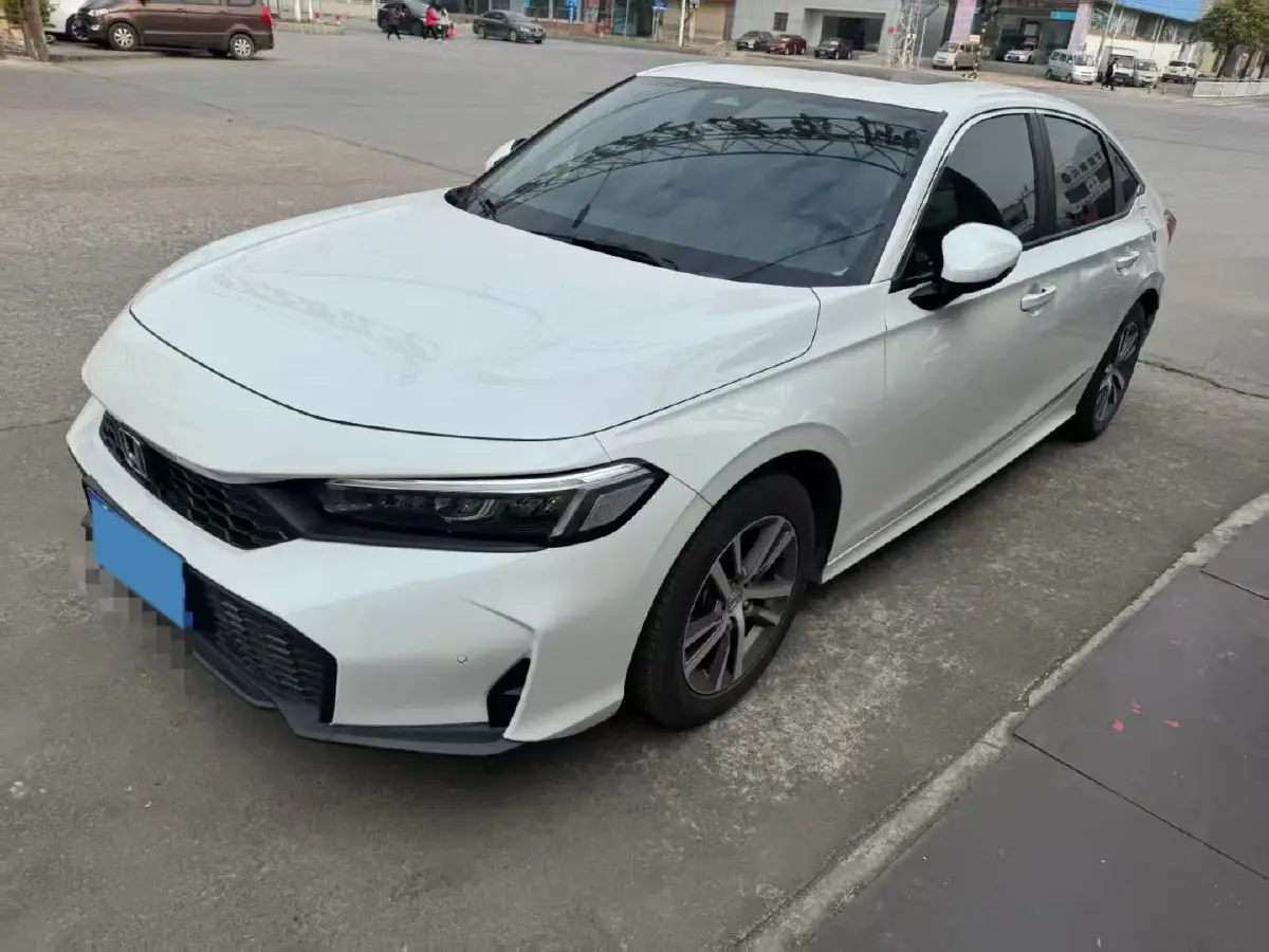 2025 Honda Civic 1.5T 182HP L4 CVT