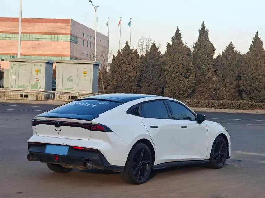 2023 ChangAn UNI-V 1.5T 188HP L4 7DCT,autocango,china used car exporter,china ev exporter,chinese used car exporter,chinese used ev exporter