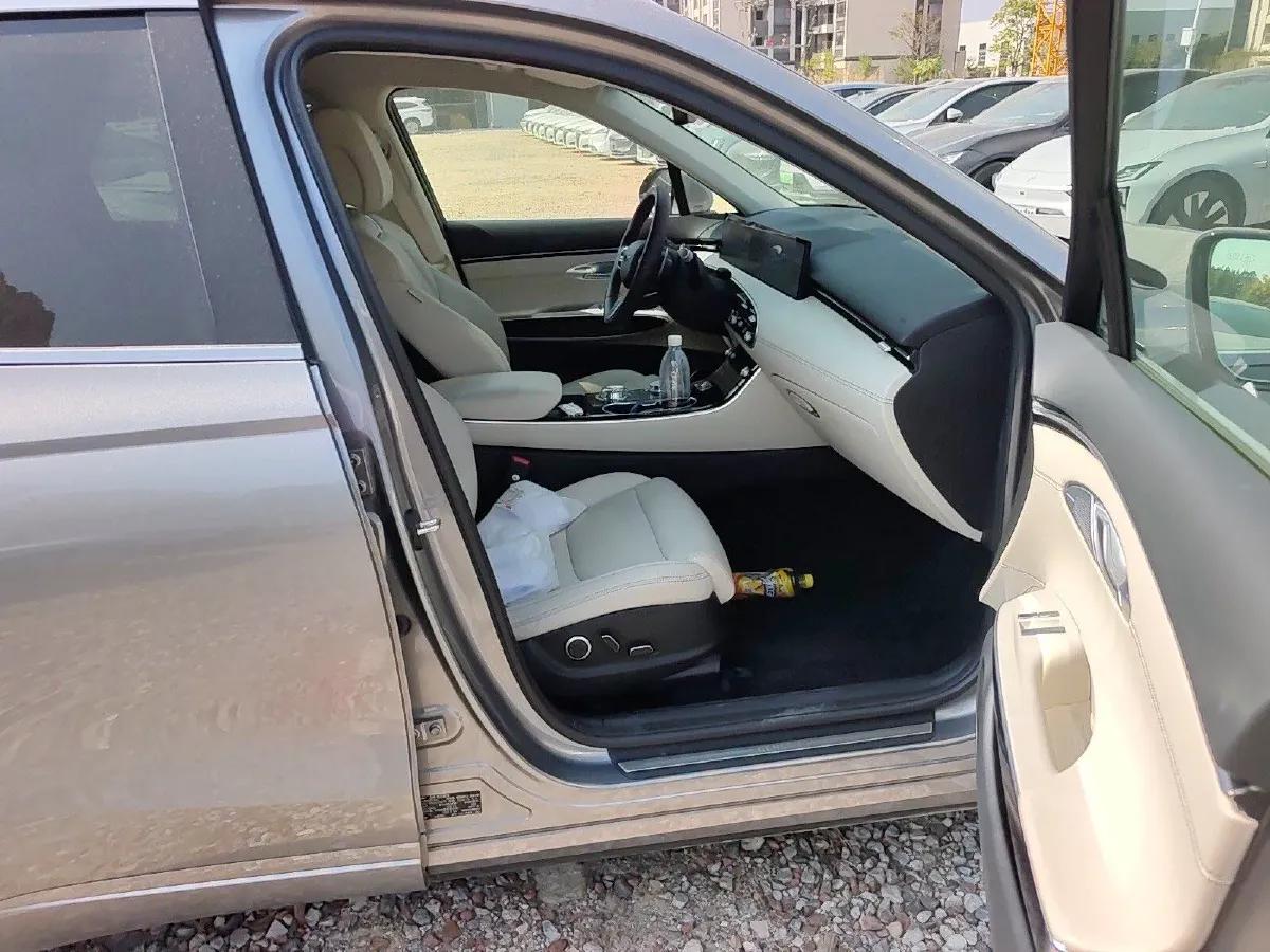 2025 Genesis GV70 2.5T 304HP L4 8AT,autocango,china used car exporter,china ev exporter,chinese used car exporter,chinese used ev exporter