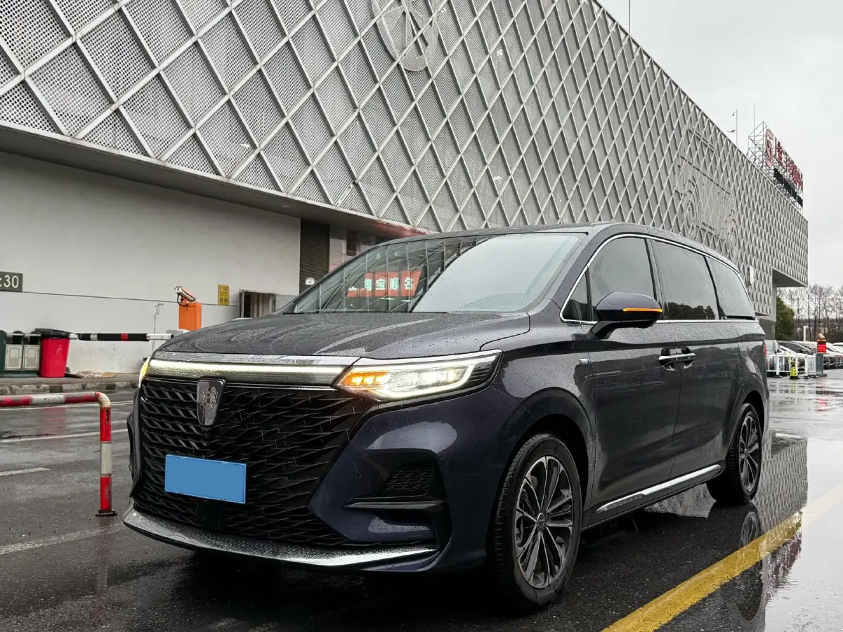 2022 Roewe iMAX8 2.0T 234HP L4 8AT