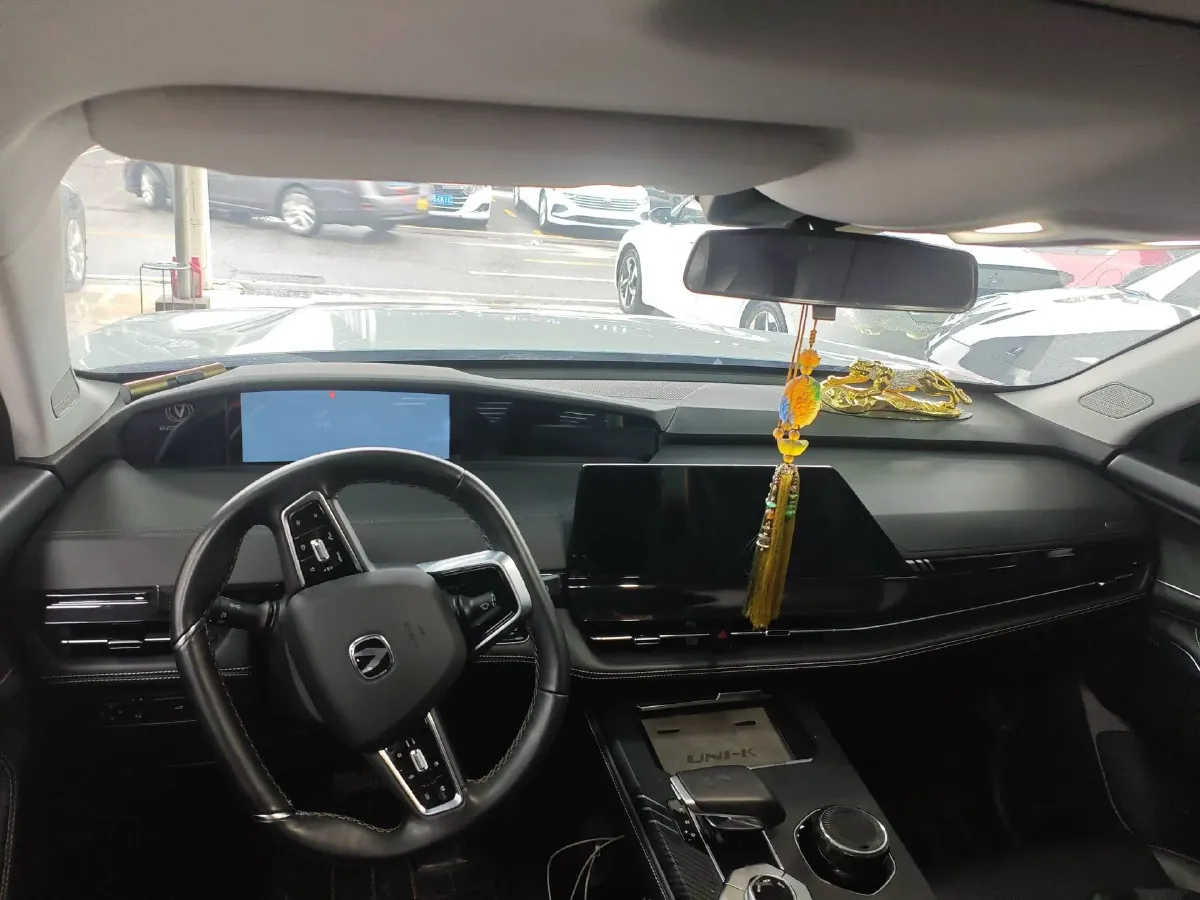 2023 ChangAn UNI-K 2.0T 233HP L4 8AT,autocango,china used car exporter,china ev exporter,chinese used car exporter,chinese used ev exporter