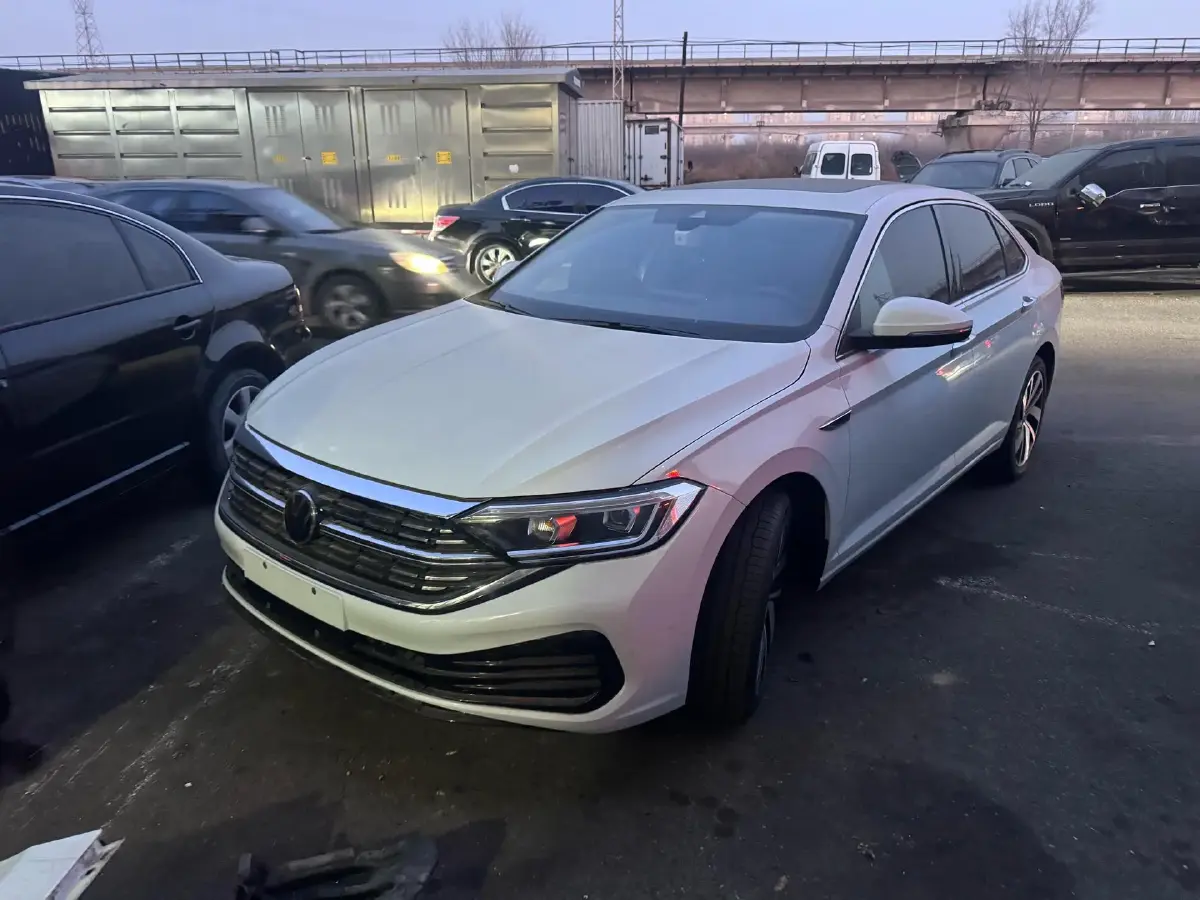 2024 Volkswagen Sagitar 1.5T 160HP L4 7DCT