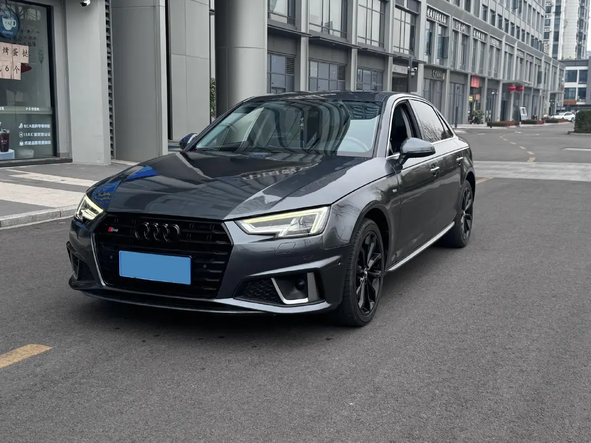 2019 Audi A4L 2.0T 190HP L4 7DCT