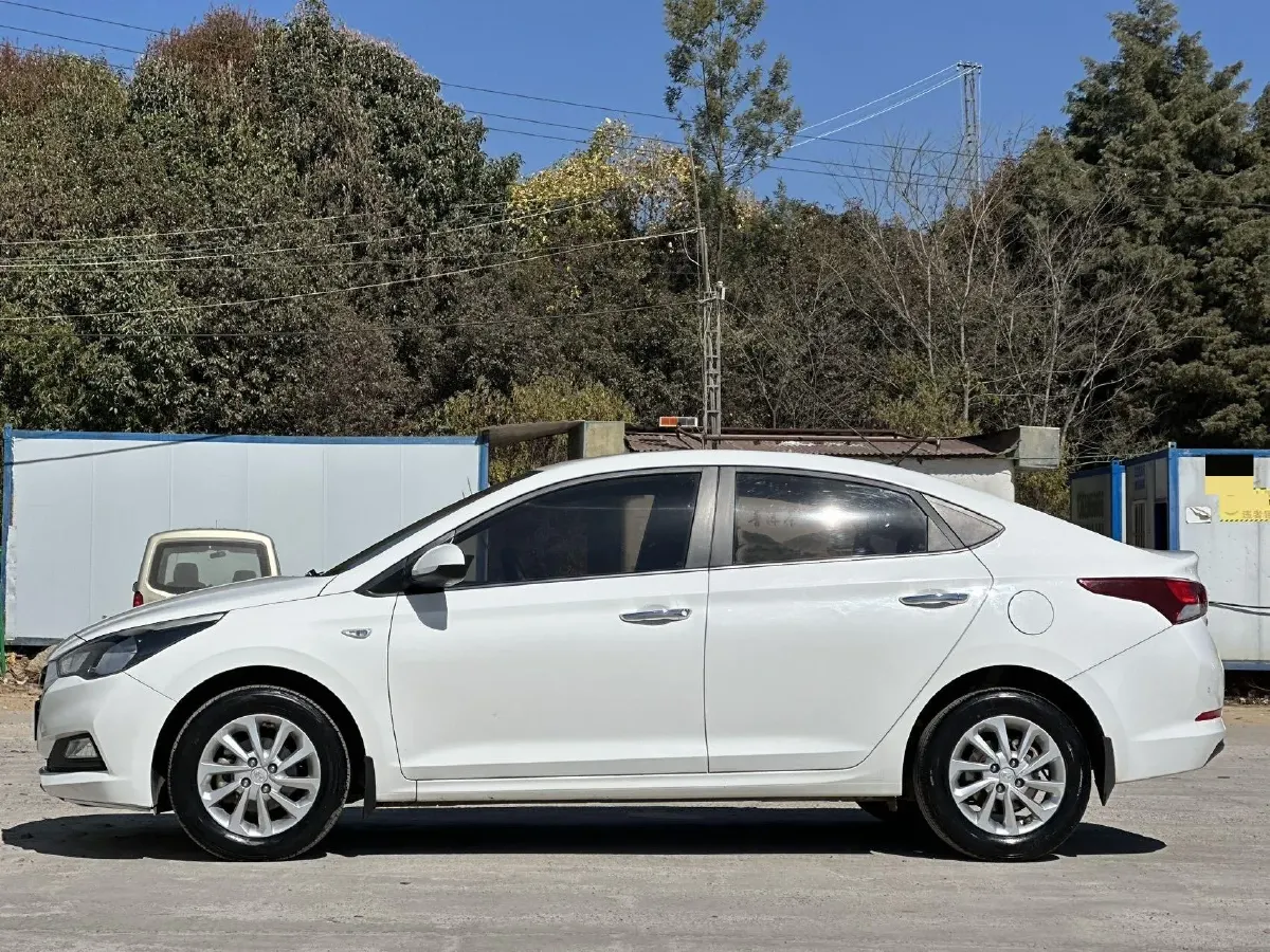 2017 Hyundai Verna RV 1.4L 100HP L4 6AT,autocango,china used car exporter,china ev exporter,chinese used car exporter,chinese used ev exporter