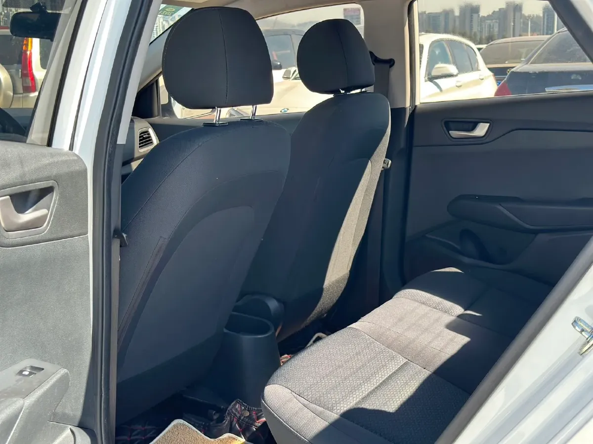 2017 Hyundai Verna RV 1.4L 100HP L4 6AT,autocango,china used car exporter,china ev exporter,chinese used car exporter,chinese used ev exporter