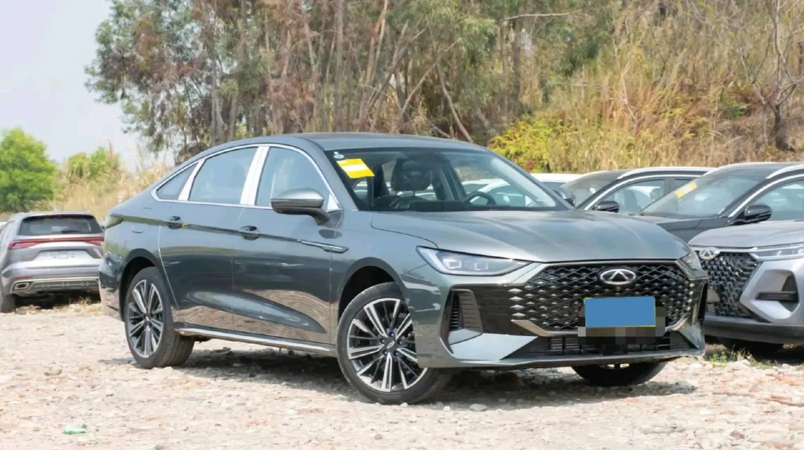 2025 Chery Arrizo 8 Pro 1.6T 197HP L4 7DCT,autocango,china used car exporter,china ev exporter,chinese used car exporter,chinese used ev exporter