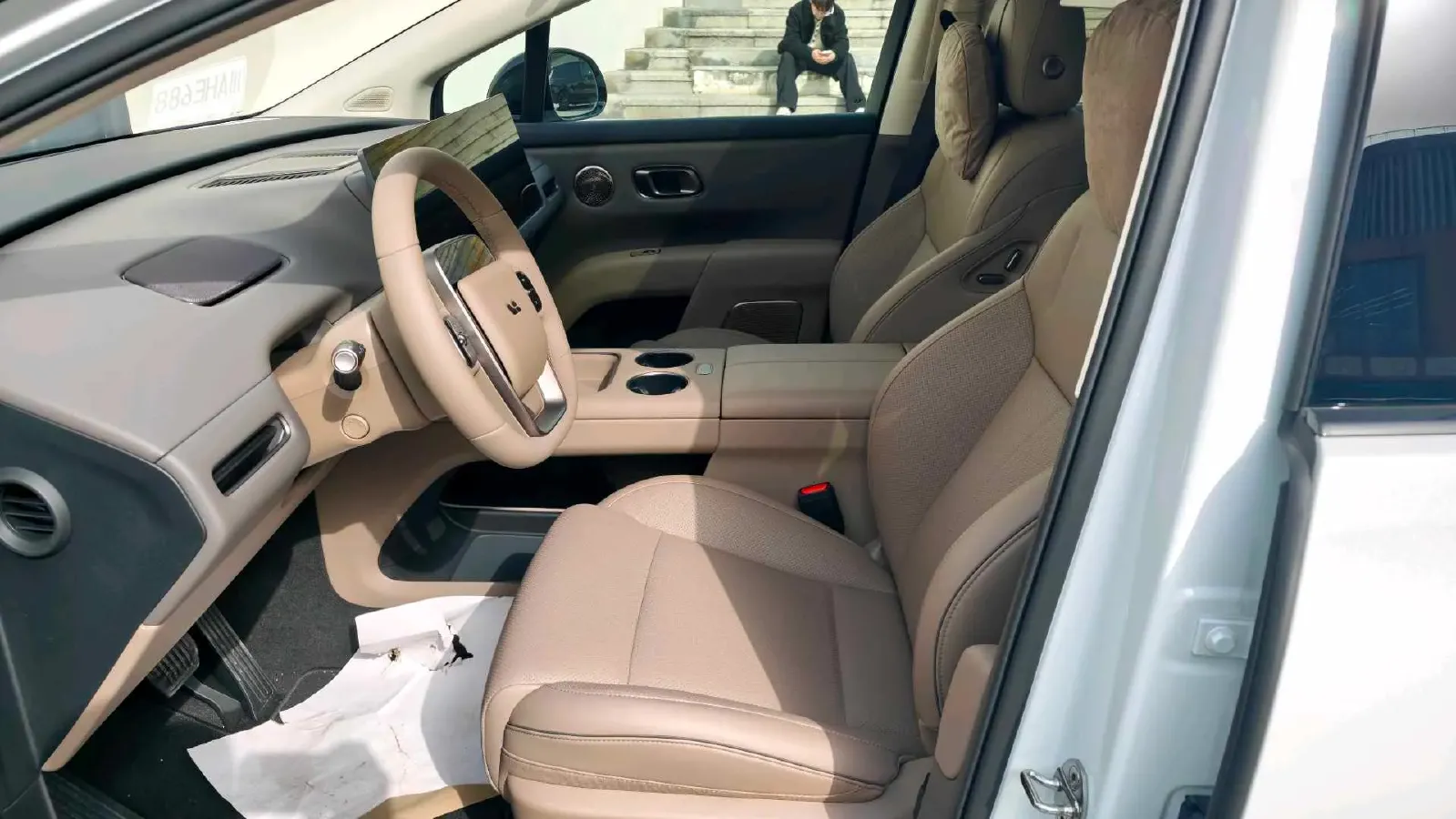 2025 Li i8 BEV,autocango,china used car exporter,china ev exporter,chinese used car exporter,chinese used ev exporter