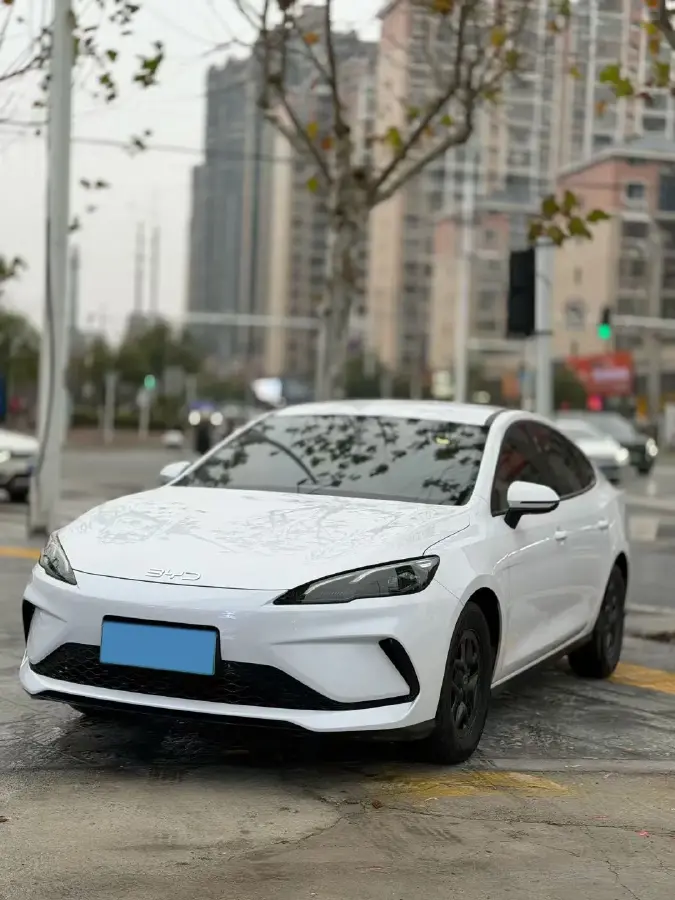 2025 BYD Seal05 DM-i 1.5L 101HP L4 E-CVT PHEV 7.68KWH