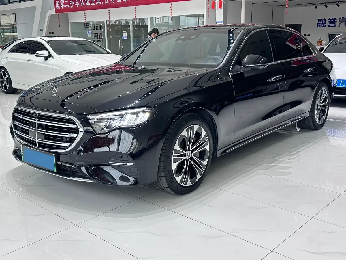2024 Mercedes-Benz E Class 2.0T 204HP L4 9AT PHEV 25.4KWH