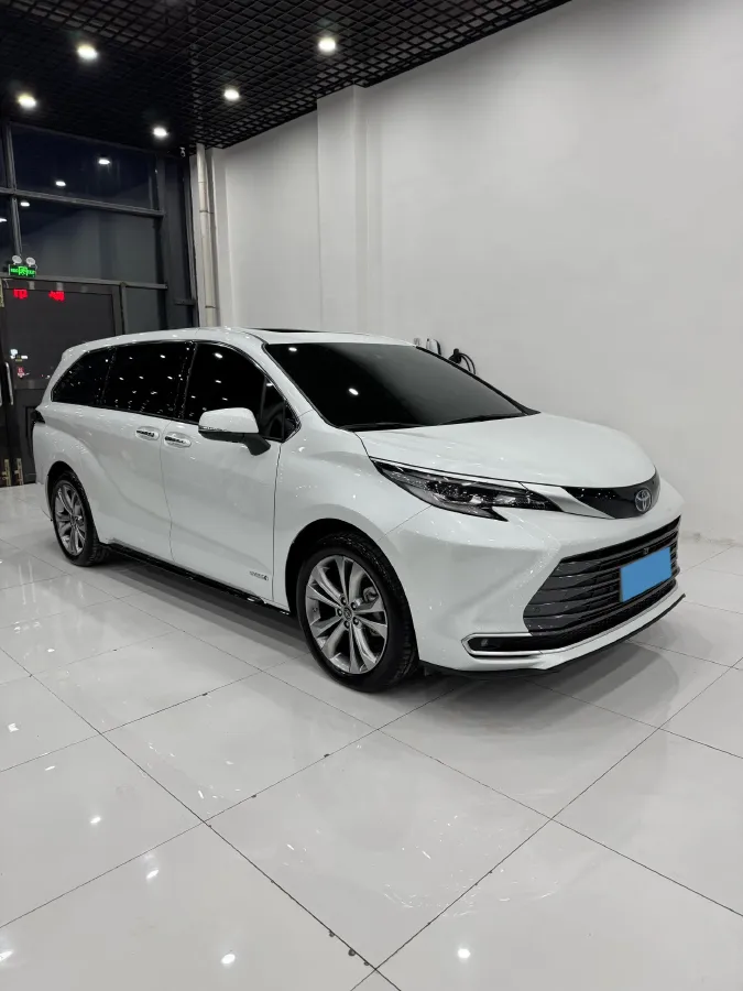2023 Toyota Sienna 2.5L 189HP L4 E-CVT Hybrid,autocango,china used car exporter,china ev exporter,chinese used car exporter,chinese used ev exporter