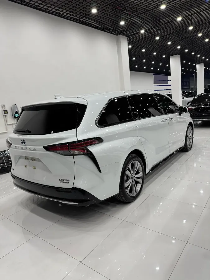 2023 Toyota Sienna 2.5L 189HP L4 E-CVT Hybrid,autocango,china used car exporter,china ev exporter,chinese used car exporter,chinese used ev exporter