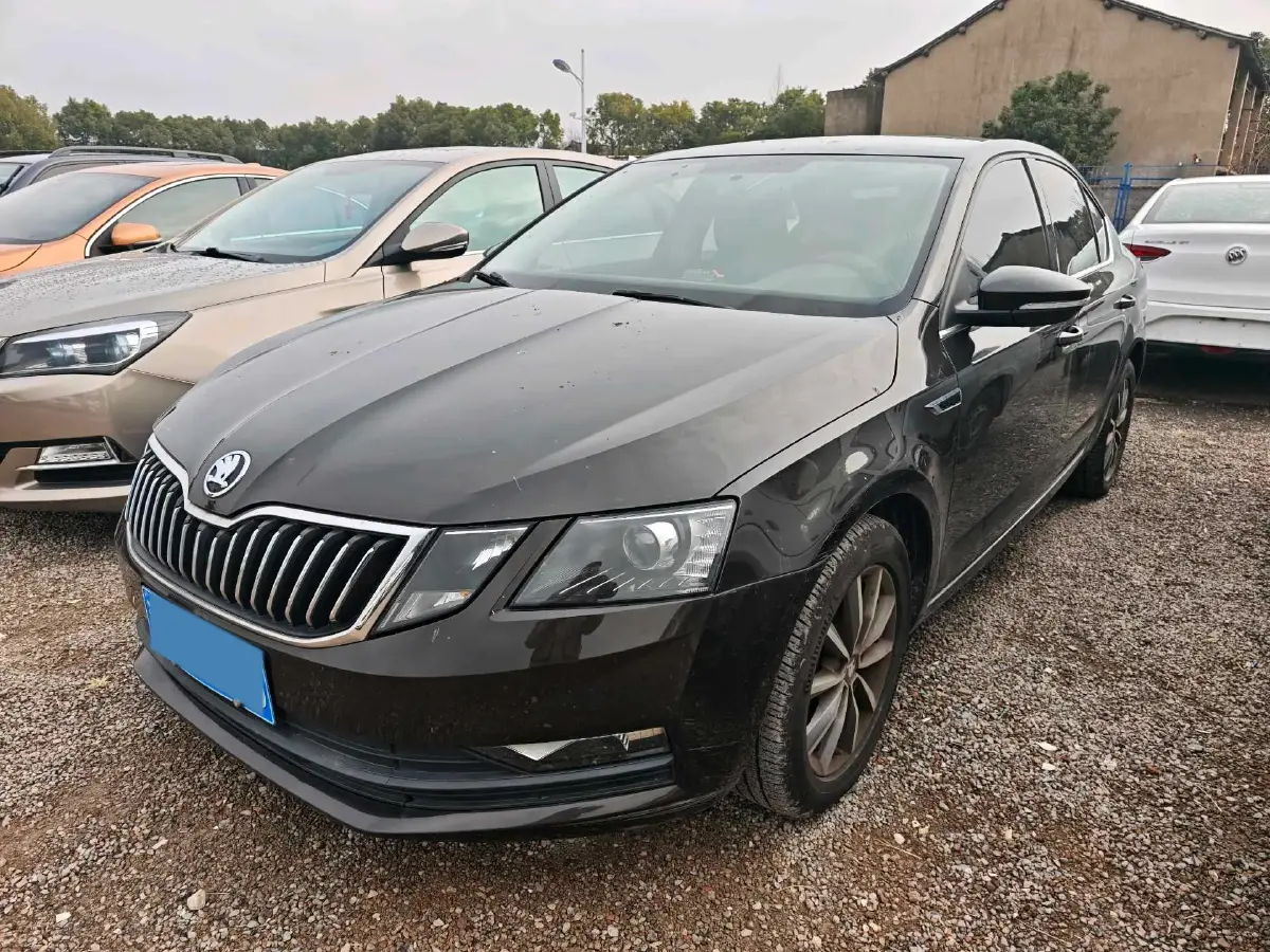 2018 Skoda Octavia 1.6L 110HP L4 6AT