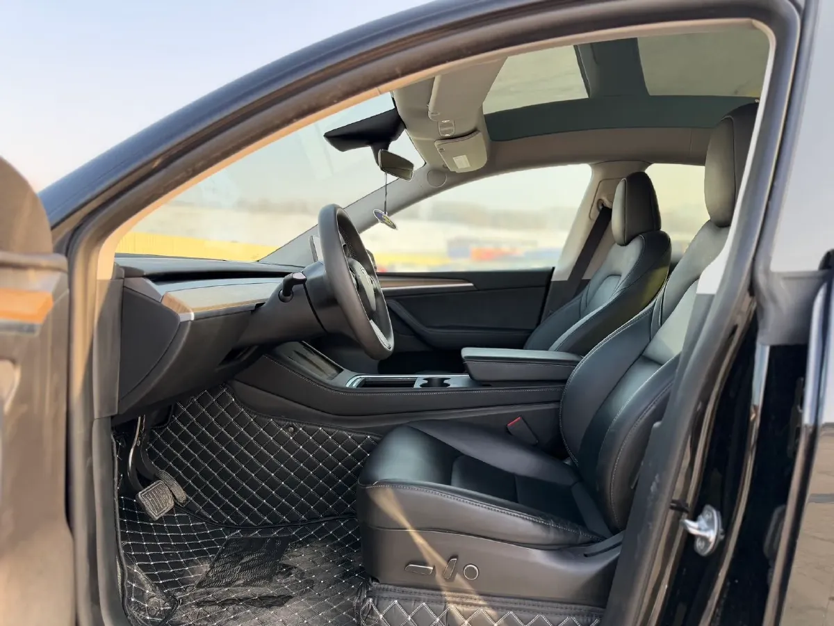 2022 Tesla Model Y BEV 60KWH,autocango,china used car exporter,china ev exporter,chinese used car exporter,chinese used ev exporter