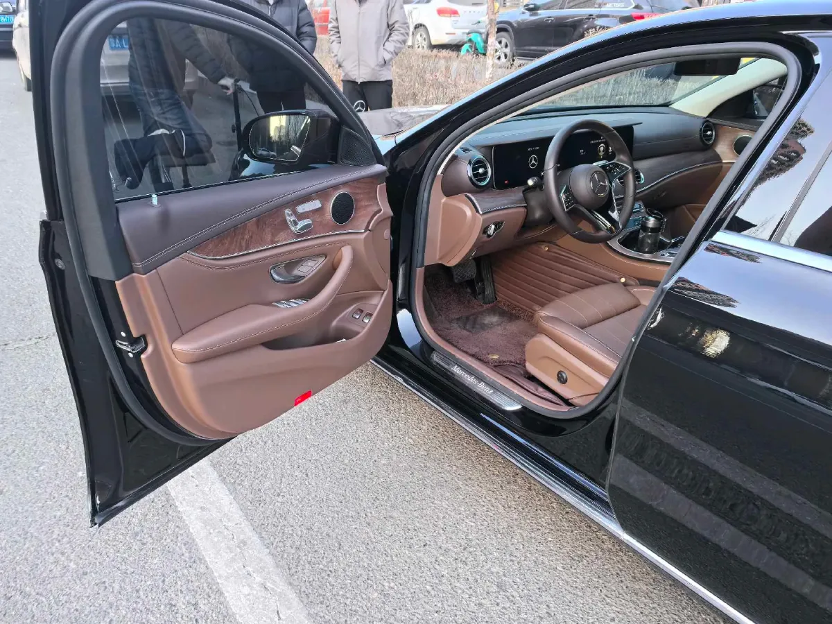 2022 Mercedes-Benz E Class 2.0T 211HP L4 9AT PHEV 25.4KWH,autocango,china used car exporter,china ev exporter,chinese used car exporter,chinese used ev exporter