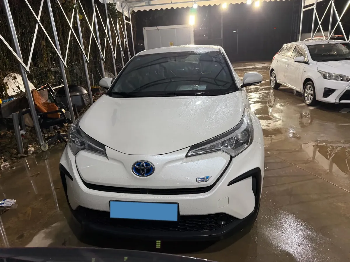 2020 Toyota C-HR EV BEV 54.3KWH,autocango,china used car exporter,china ev exporter,chinese used car exporter,chinese used ev exporter