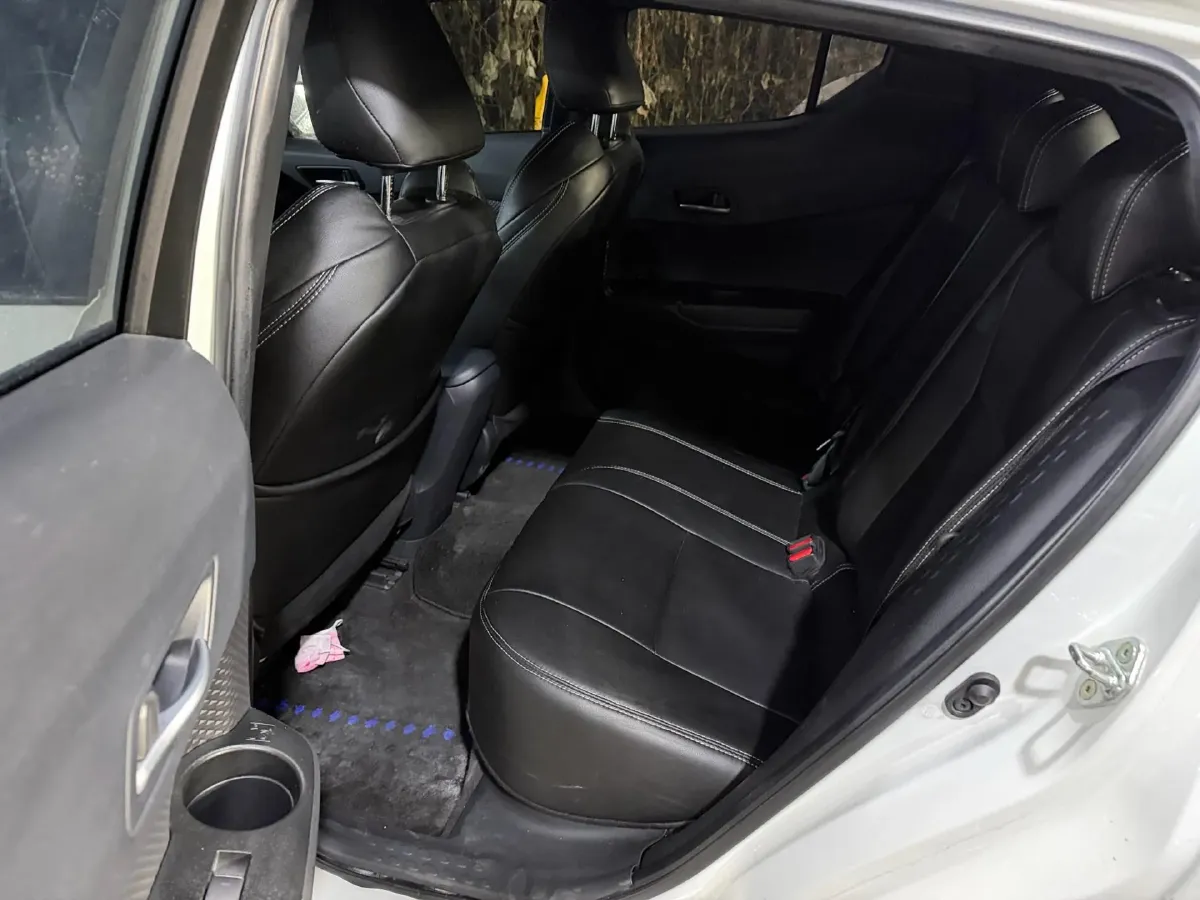 2020 Toyota C-HR EV BEV 54.3KWH,autocango,china used car exporter,china ev exporter,chinese used car exporter,chinese used ev exporter