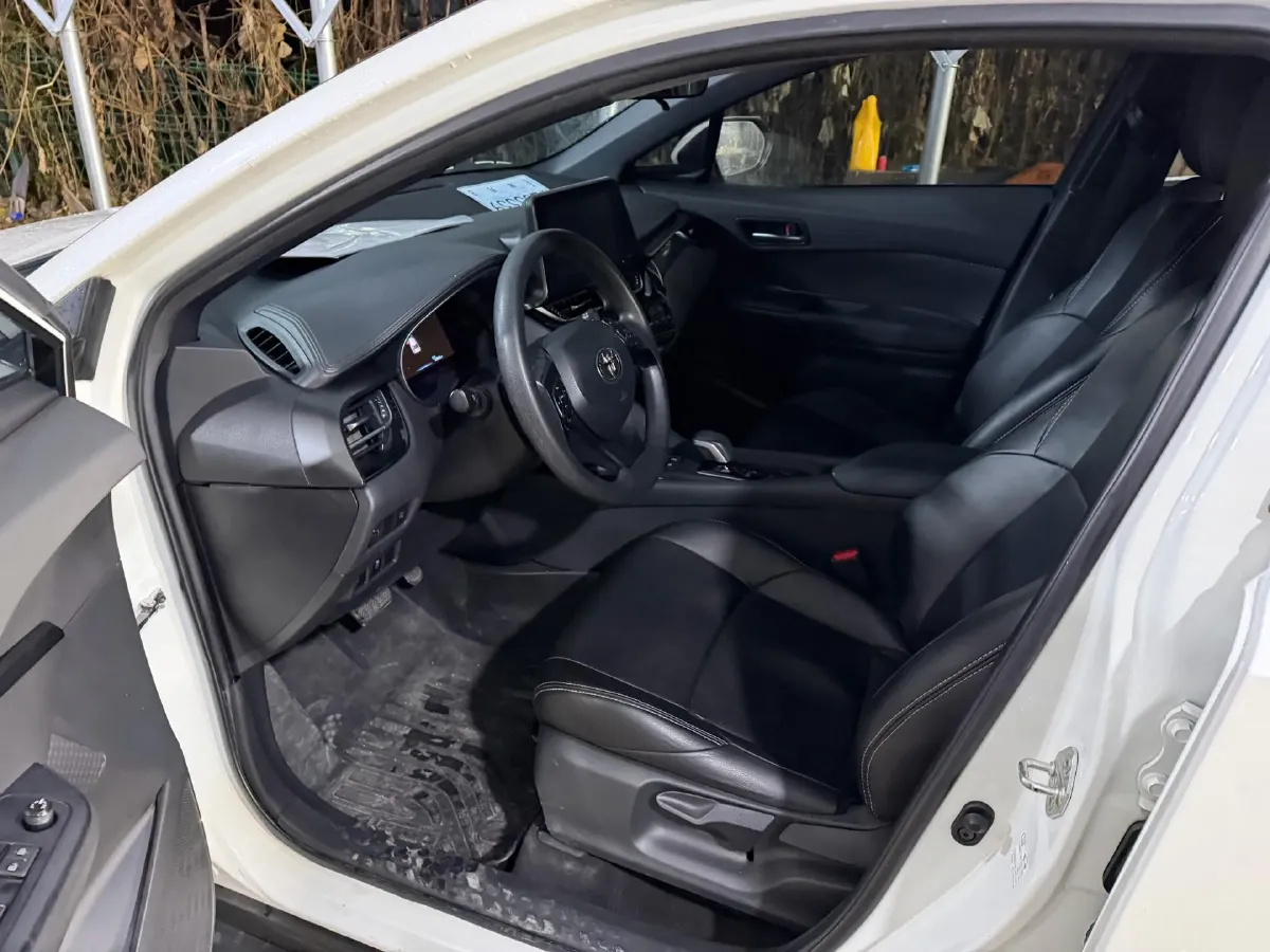 2020 Toyota C-HR EV BEV 54.3KWH,autocango,china used car exporter,china ev exporter,chinese used car exporter,chinese used ev exporter