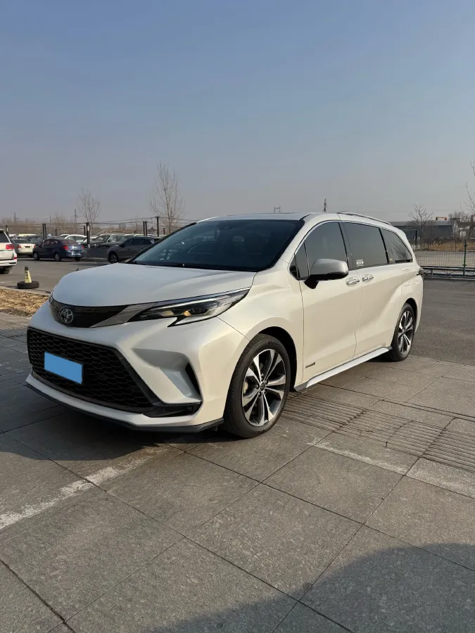 2023 Toyota Granvia 2.5L 189HP L4 E-CVT Hybrid,autocango,china used car exporter,china ev exporter,chinese used car exporter,chinese used ev exporter
