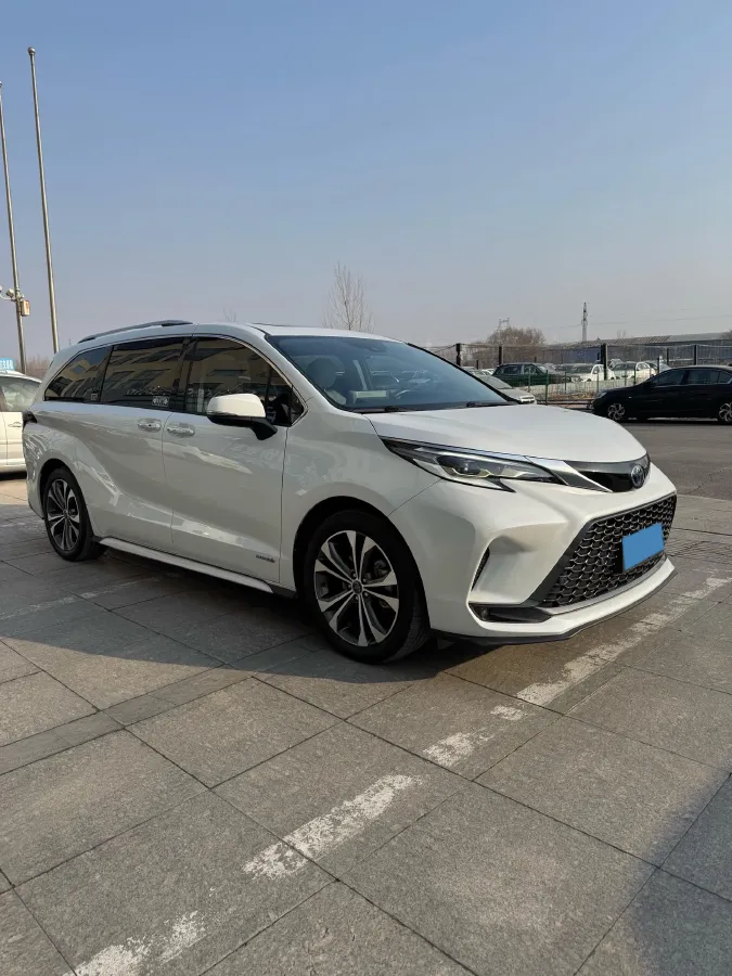 2023 Toyota Granvia 2.5L 189HP L4 E-CVT Hybrid,autocango,china used car exporter,china ev exporter,chinese used car exporter,chinese used ev exporter