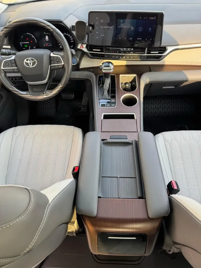 2023 Toyota Granvia 2.5L 189HP L4 E-CVT Hybrid,autocango,china used car exporter,china ev exporter,chinese used car exporter,chinese used ev exporter