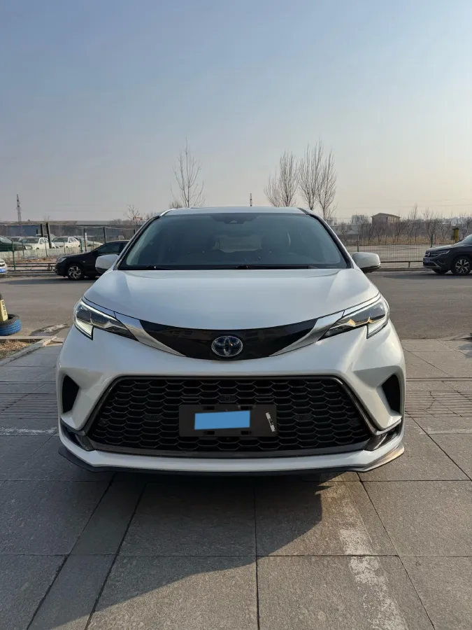 2023 Toyota Granvia 2.5L 189HP L4 E-CVT Hybrid,autocango,china used car exporter,china ev exporter,chinese used car exporter,chinese used ev exporter