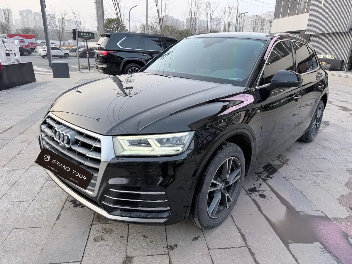 2020 Audi Q5L 2.0T 252HP L4 7DCT