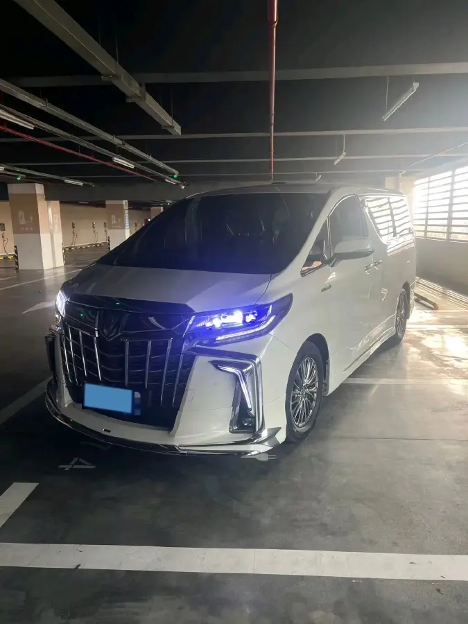 2021 Toyota Alphard 2.5L 117HP L4 E-CVT Hybrid