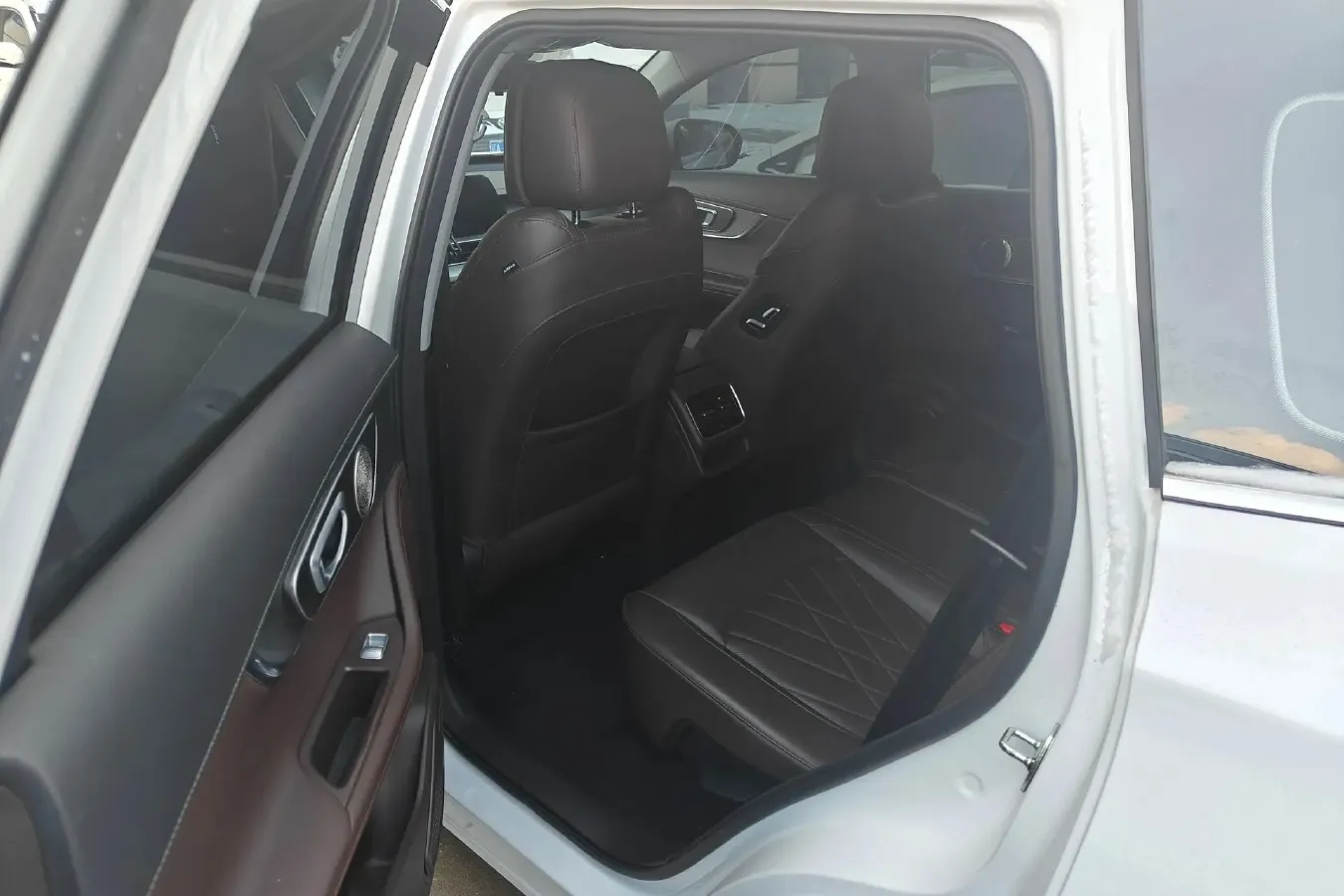 2024 Chery Tiggo 8 PRO 1.6T 197HP L4 7DCT,autocango,china used car exporter,china ev exporter,chinese used car exporter,chinese used ev exporter