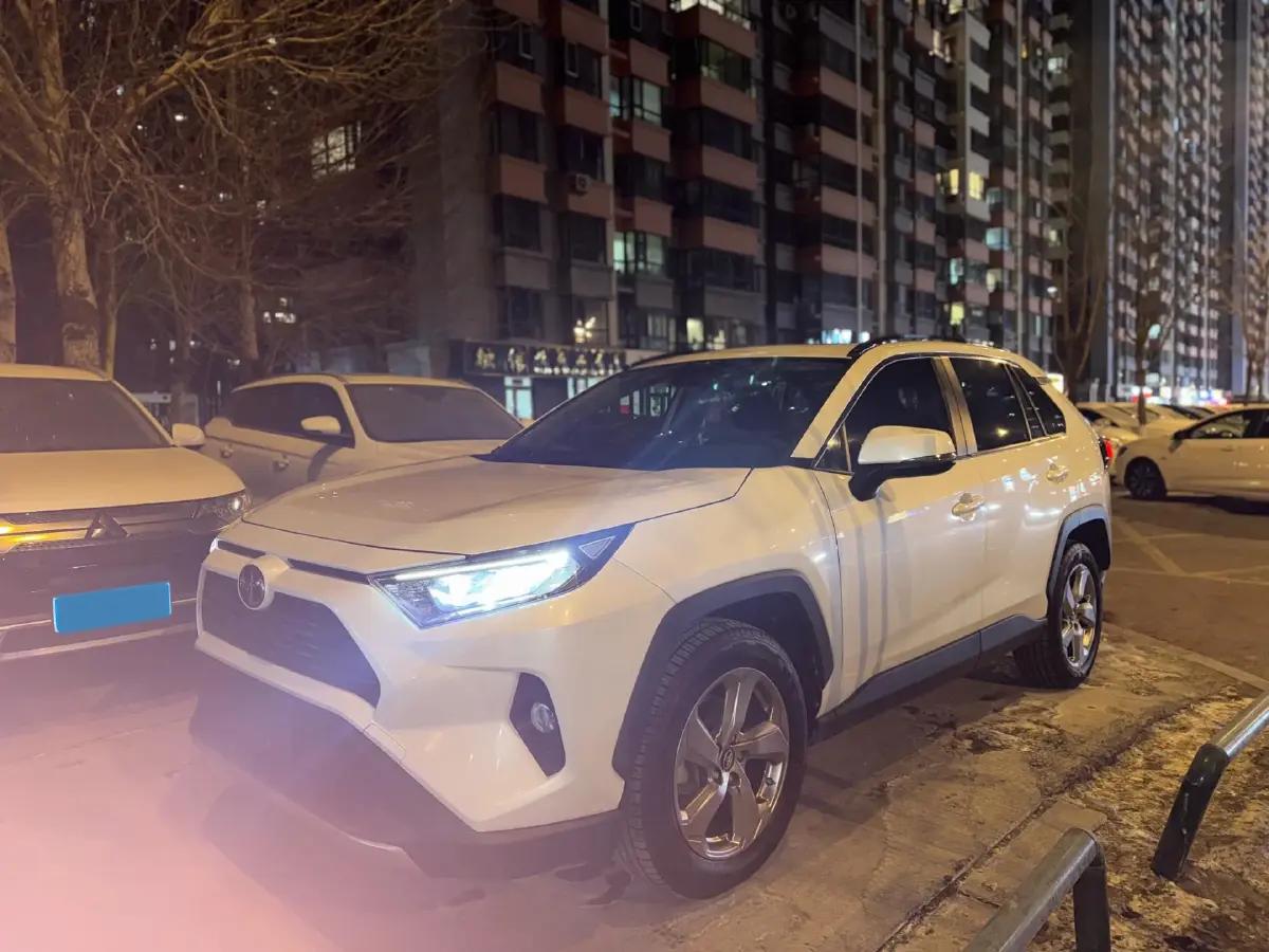 2020 Toyota RAV4 2.0L 171HP L4 CVT