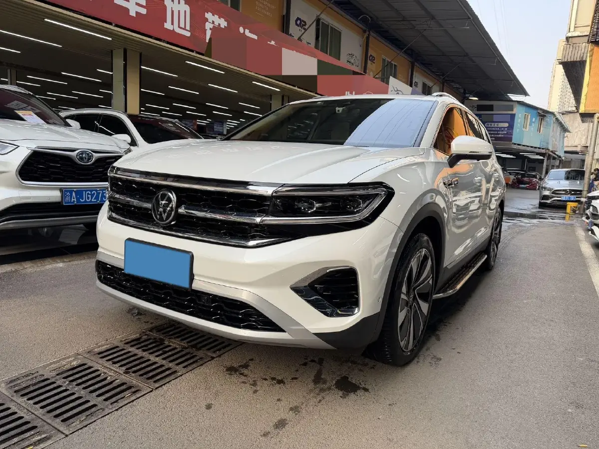 2022 Volkswagen Talagon 2.0T 220HP L4 7DCT